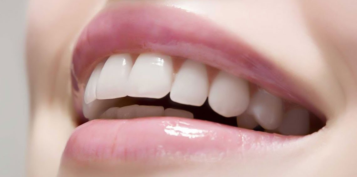 Răng nanh nhọn là gì? Tướng người có răng nanh nhọn!